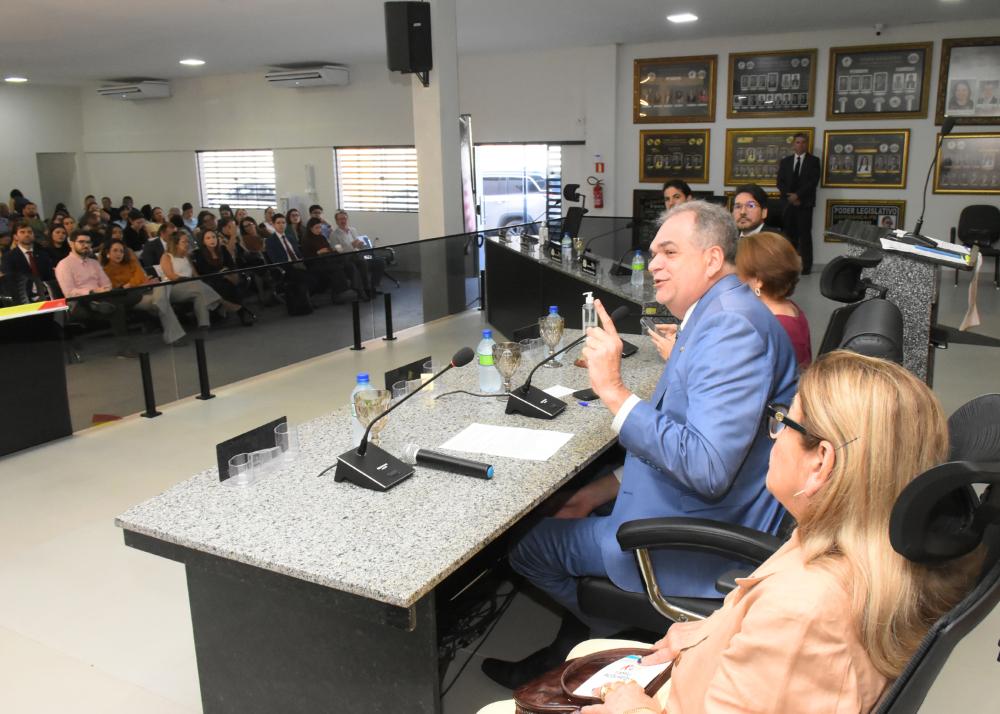 Presidente do TJ palestrando no Fórum de Esperança 